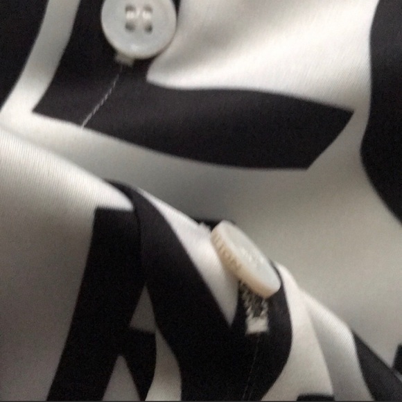 Louis Vuitton 👔 new with out tag🔥💯✅ - Picture 3 of 7